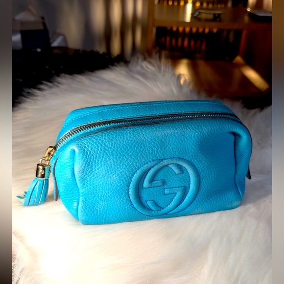 Gucci Handbags - ⭐️GUCCI SOHO Turquoise cosmetic bag